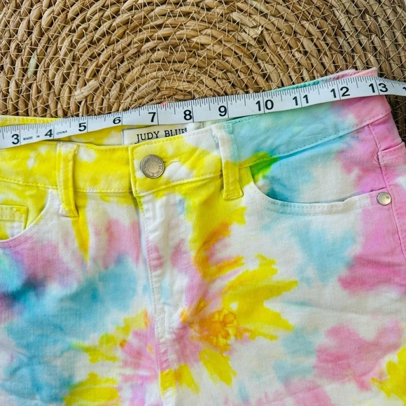 Judy Blue High Waist Tie Dye Swirl Cut Off Shorts Size Small - Picture 5 of 11